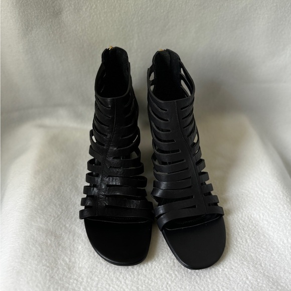 Isola size 11 Black Caged Leather Sandals with heel enclosure zippers. - Picture 6 of 15